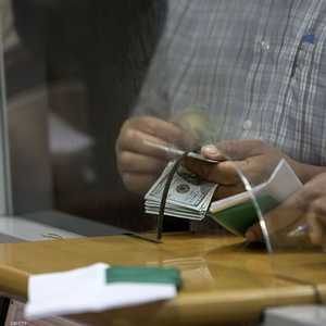 تقول السلطة الفلسطينية إن إسرائيل هددت البنوك بعقوبات