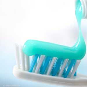 معجون الأسنان قد يساعد في حماية الآخرين من كورونا