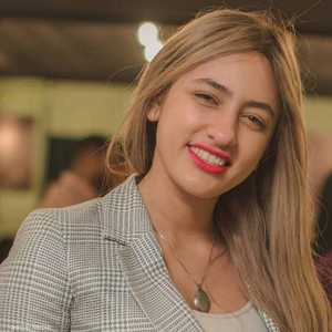 الشابة مودة الأدهم