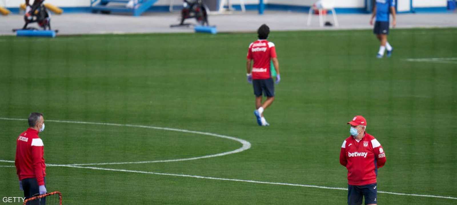 جانب من تدريبا فريق ليغانيس