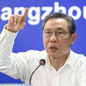 كبير مستشاري الصحة لدى الحكومة الصينية تشونغ نانشان