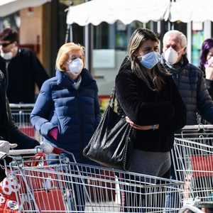 خففت بعض الدول الأوروبية إجراءات العزل العام.