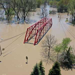 الفيضانات بدأت بالتكوين في ميشيغان