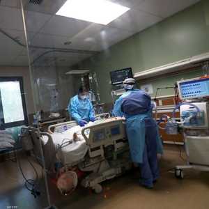 4 عوامل تحدد ما إذا كانت "أعراض حادة" ستصيب مريض كورونا