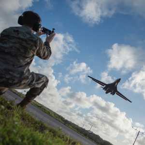 قاذفة أميركية حلقت فوق بحر الصين الجنوبي