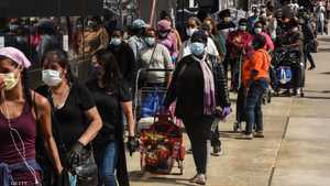 طابور أمام بنك الطعام بنيويورك في ظل أزمة البطالة