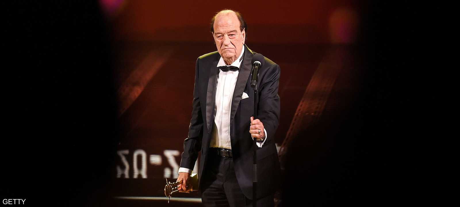 حسن حسني توفي فجر السبت