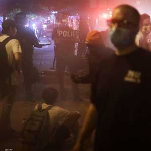 تحولت الاحتجاجات إلى أعمال عنف خطيرة لليلة الثانية على التوا