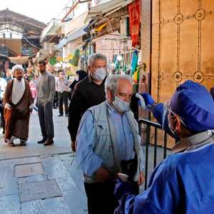 إيران خففت إجراءات العزل وارتفعت أرقام مصابي كورونا