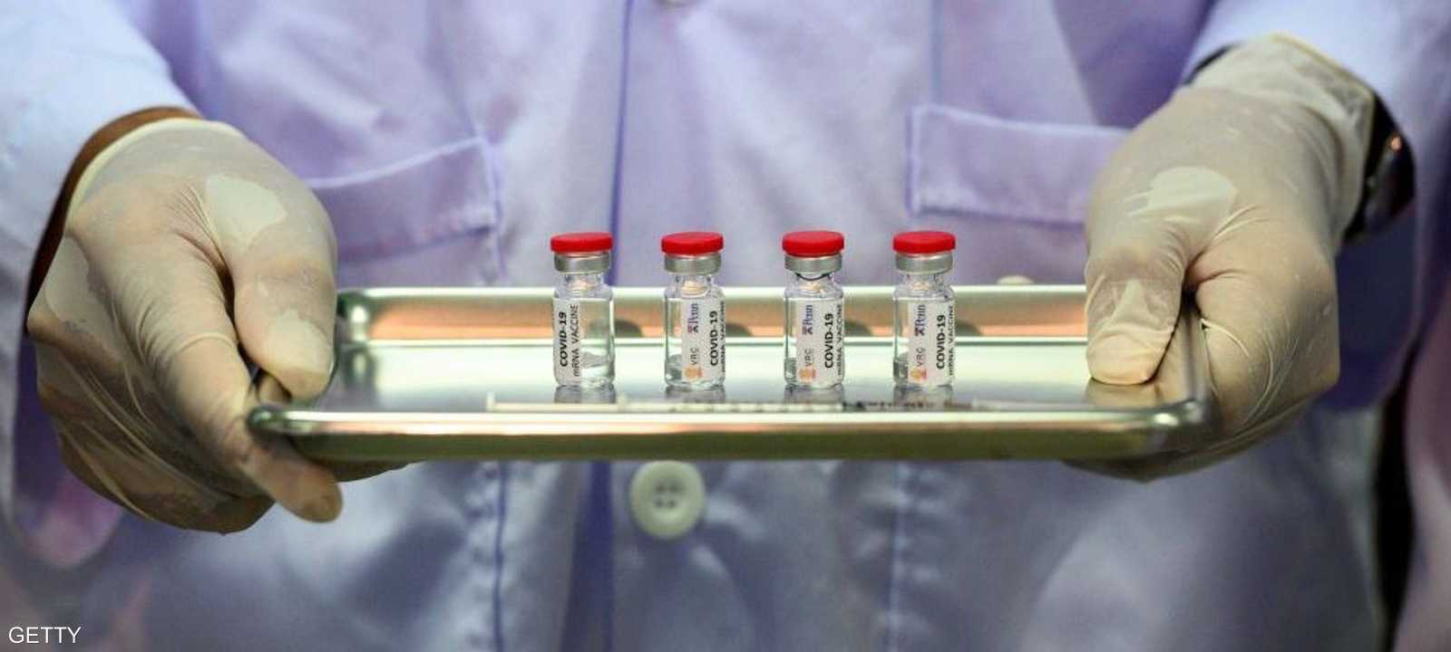 الللقاحات لا تزال في مراحلها الأولى من التجارب.