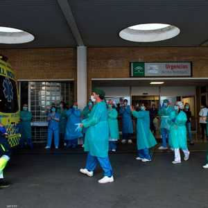 بدأت إسبانيا قبل بضعة أسابيع رفع إجراءات العزل