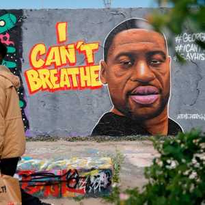 أثارت حادثة مقتل جورج فلويد احتجاجات ضخمة