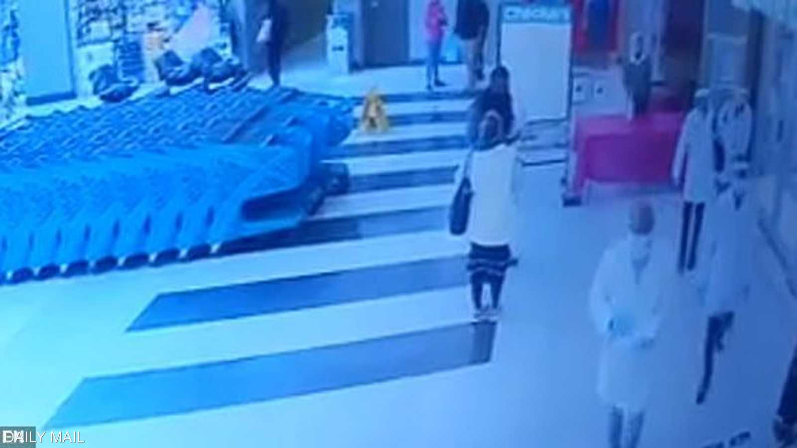 الكاميرات رصدت الجريمة الغريبة