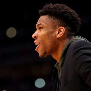 اللاعب اليوناني يانيس من فريق ميلووكي باكس شارك بالاحتجاج