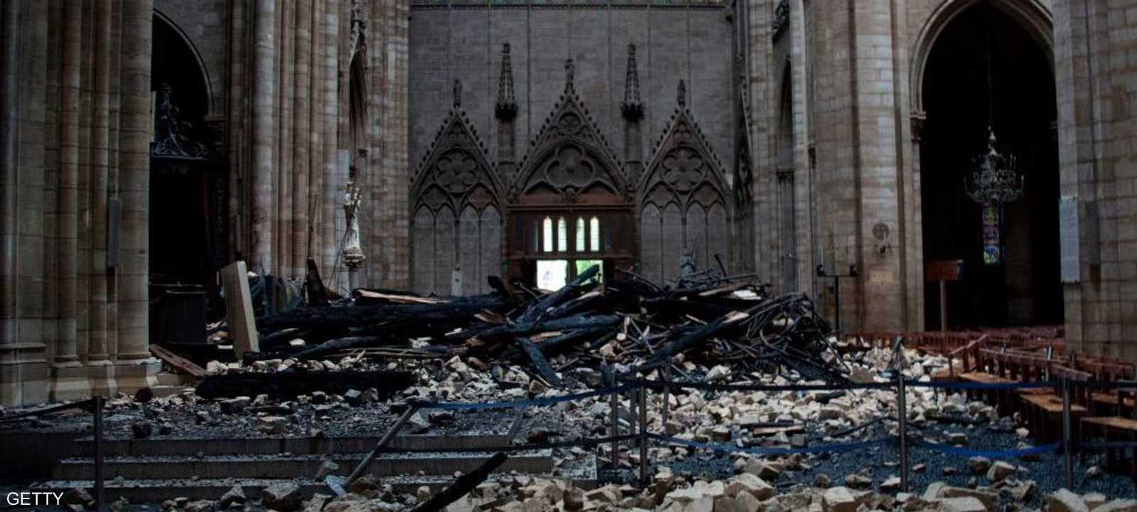 نوتردام تخضع لـ"عملية جراحية" محفوفة بالمخاطر