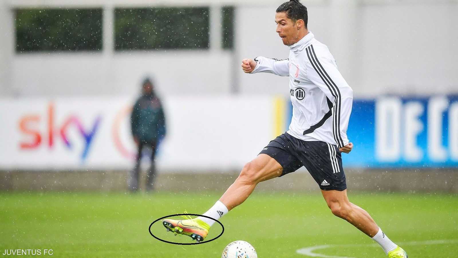 حذاء رونالدو الجديد