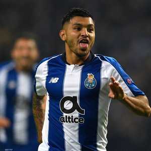 خيسوس كورونا بقميص بورتو