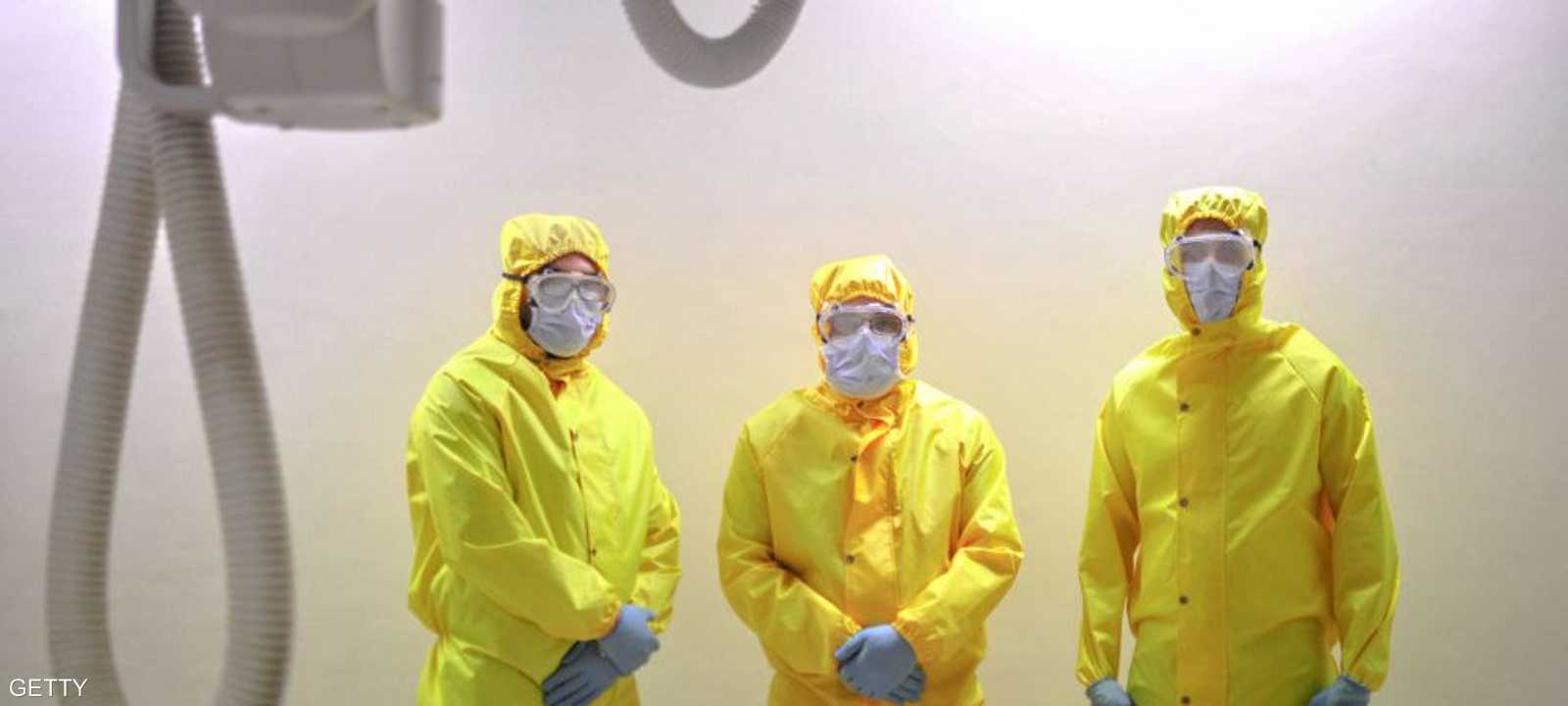 أطباء في مستشفى الشيخ زايد بالقاهرة. أرشيف