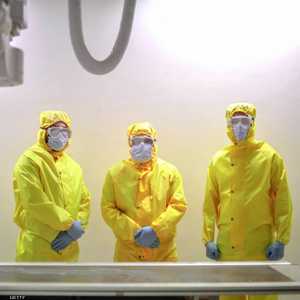 أطباء في مستشفى الشيخ زايد بالقاهرة. أرشيف