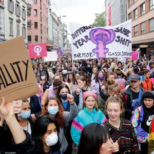 شاركت آلاف النساء في التظاهرة التي خرجت في زيورخ