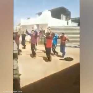 فيديو.. "إهانة" عشرات المصريين في ترهونة