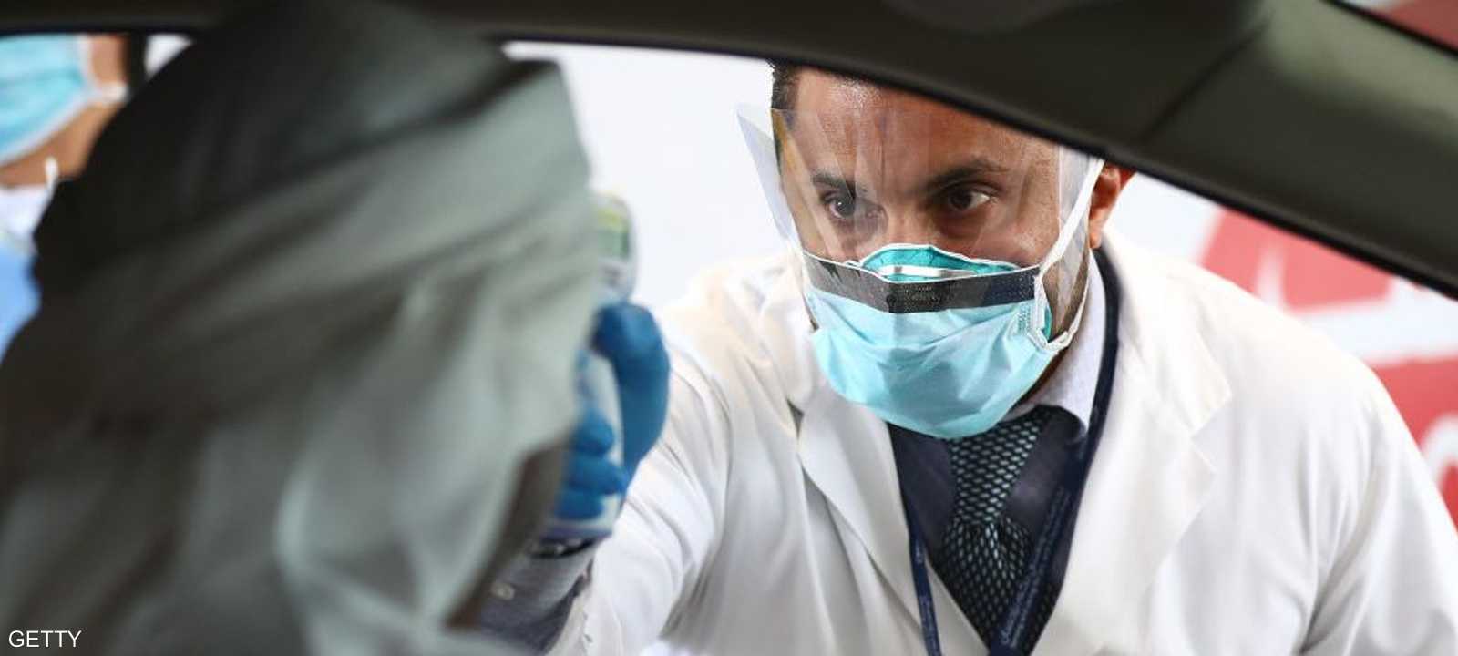 الإمارات تعلن تسجيل 342 إصابة جديدة بكورونا و667 حالة شفاء