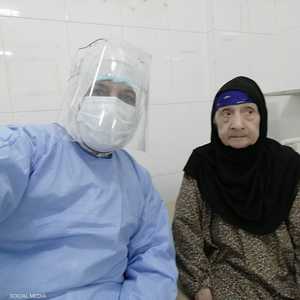 السيدة فتحية بعد الشفاء من كورونا