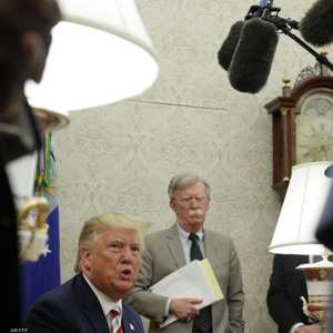 حرب الكتاب بين بولتون وترامب