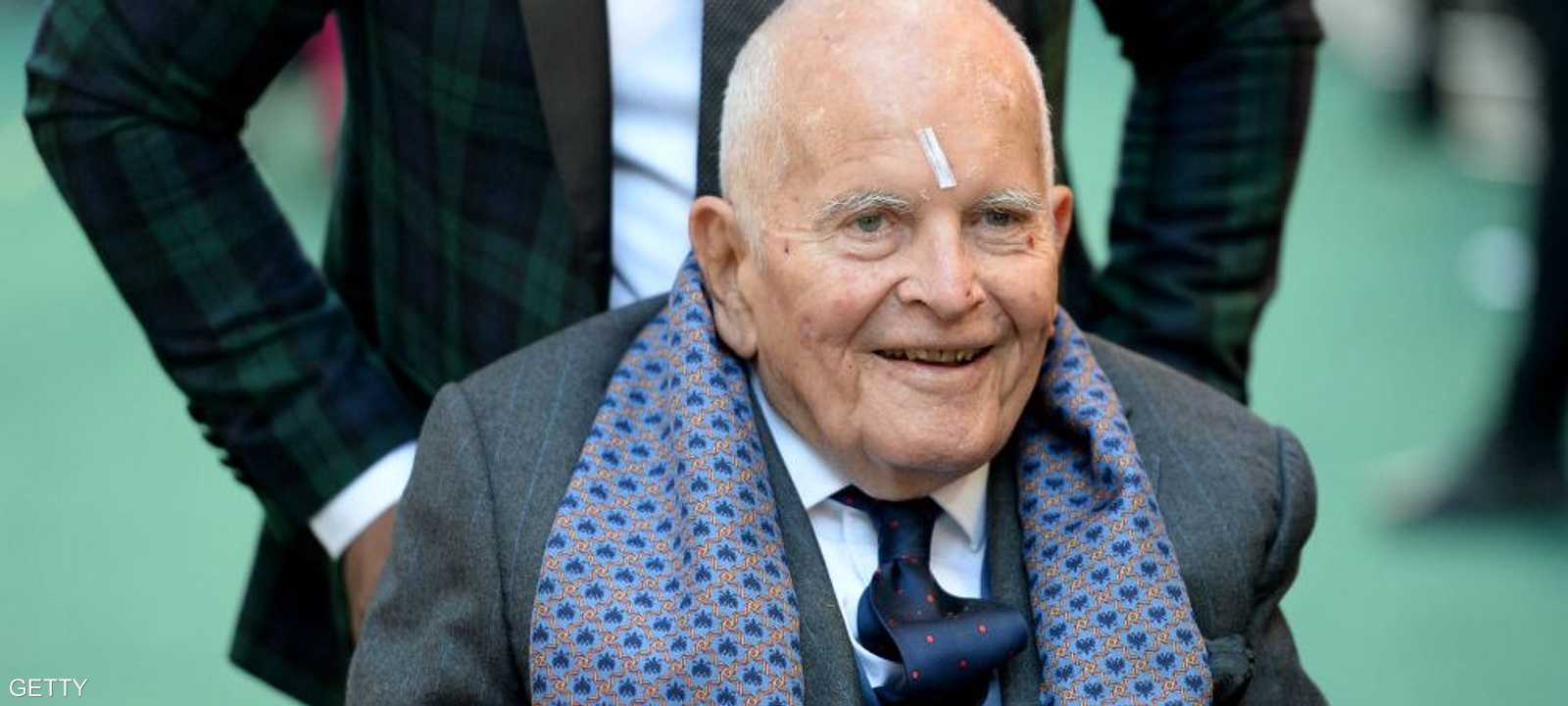 الممثل البريطاني المخضرم إيان هولم