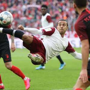 توج ثياغو ألكانتارا مع بايرن ميونخ بلقب الدوري سبع مرات