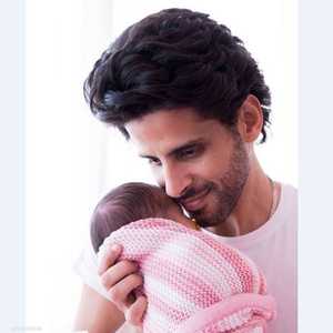 صورة حمدي الميرغي مع طفلته أثارت ضجة على مواقع التواصل