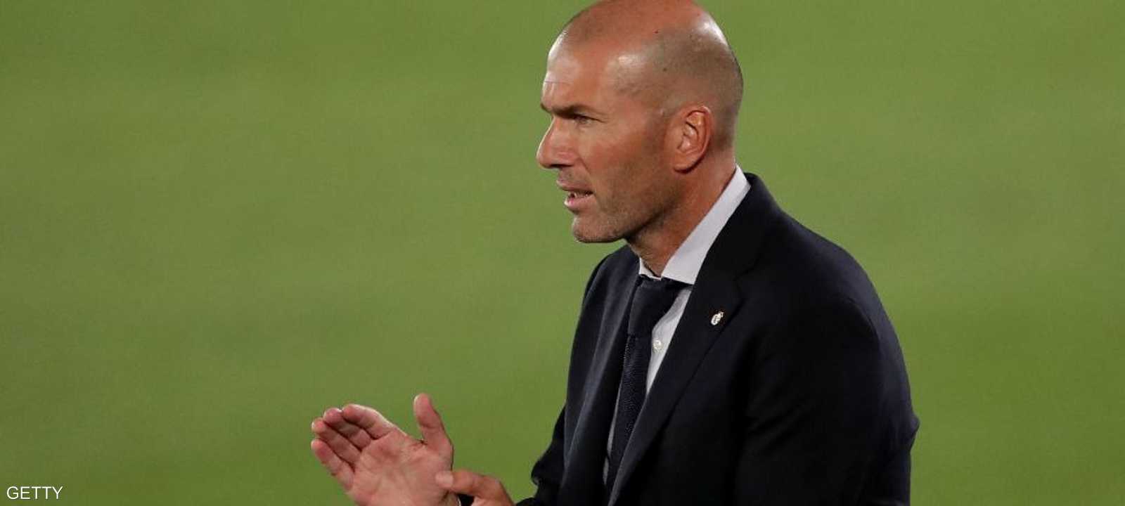 مدرب ريال مدريد الفرنسي زين الدين زيدان