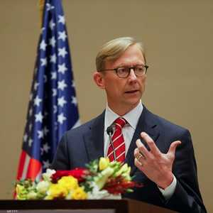 براين هوك يقوم بجولة شرق أوسطية