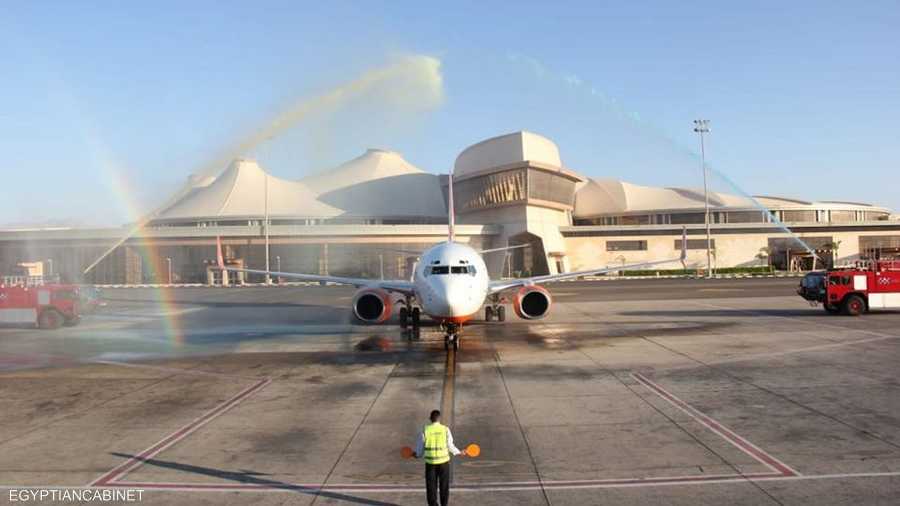 استقبلت مصر أولى رحلات الطيران منذ توقف الرحلات في 19 مارس الماضي بسبب الإجراءات الاحترازية.