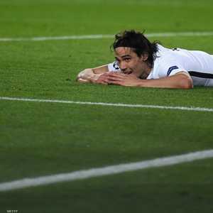 كافاني يبحث عن ناد في يوليو