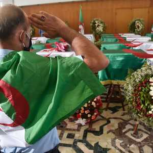 استرجاع رفات الشهداء من فرنسا