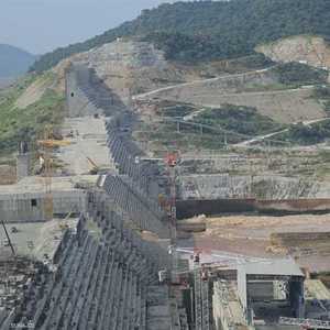 تبني إثيوبيا السد على بعد 15 كيلومترا من الحدود السودانية