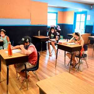 الأطفال ربما يصابون بعدوى كوفيد-19 إذا ما أعيد فتح المدارس