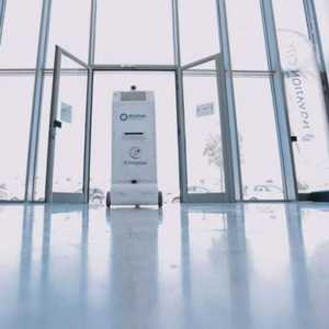 الروبوت "ياسمين" الذكي المصنّع بالكامل في تونس