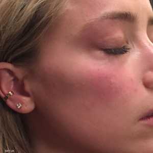 يتبادل ديب (57 عاما) والممثلة هيرد (34 عاما) تهم العنف