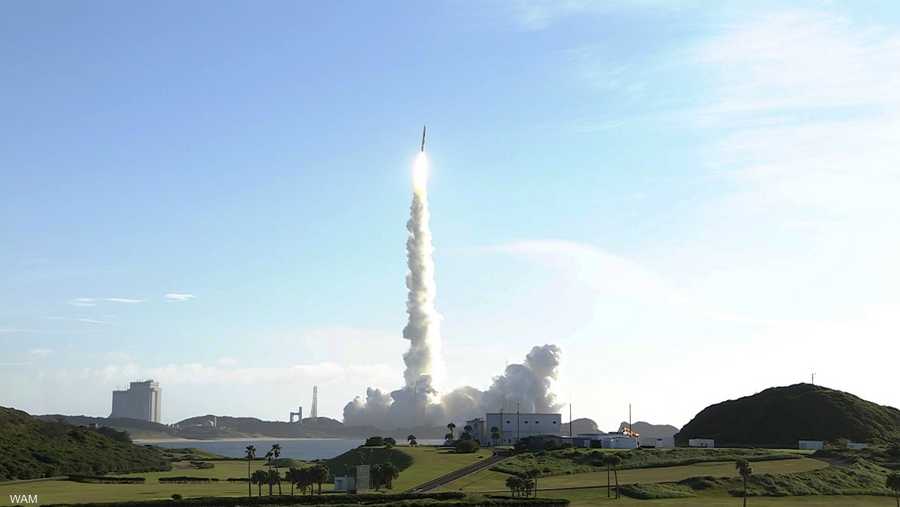 أقلع الصاروخ من منصة ميتسوبيشي للصناعات الثقيلة، حيث تستغرق رحلة المسبار إلى المريخ 7 أشهر، بحيث يتوقع أن يبلغ مدار الكوكب الأحمر في فبراير 2021.