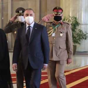 روحاني يستقبل الكاظمي في أول زيارة خارجية للأخير.