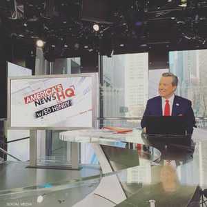 جاء بالشكوى أن إد هنري "ترصد بالموظفة وتلاعب بها نفسيا"