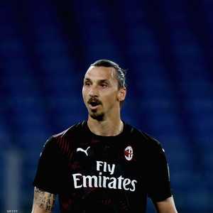 إبراهيموفيتش يستبعد الاعتزال قريبا