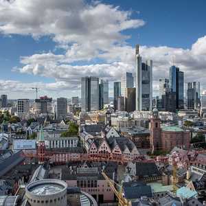 موّلت قطر نحو 140 مسجدا ومركزا يتبعون الإخوان