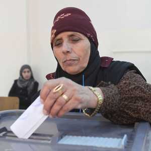 سيدة أردنية تدلي بصوتها في الانتخابات. أرشيفية