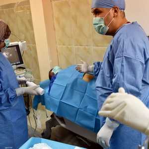 أرشيفية لعاملين في أحد المستشفيات الجزائرية