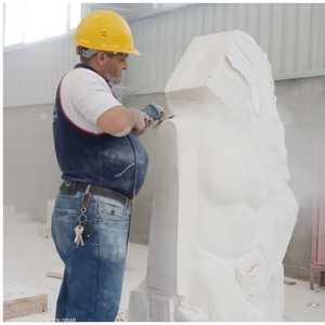 النحات المصري أحمد عبد الكريم عبد النبي