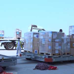 إرسال شحنة مساعدات إماراتية عاجلة إلى بيروت