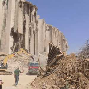 مرفأ بيروت دمر بشكل تام من جراء الانفجار